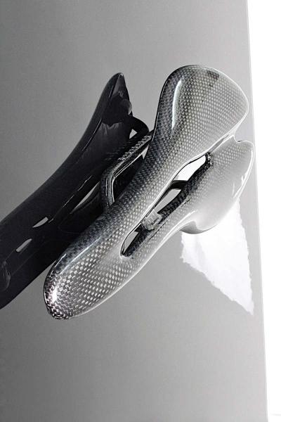 Carbon saddle Fireblade - saddle wedge 3K carbon fiber.